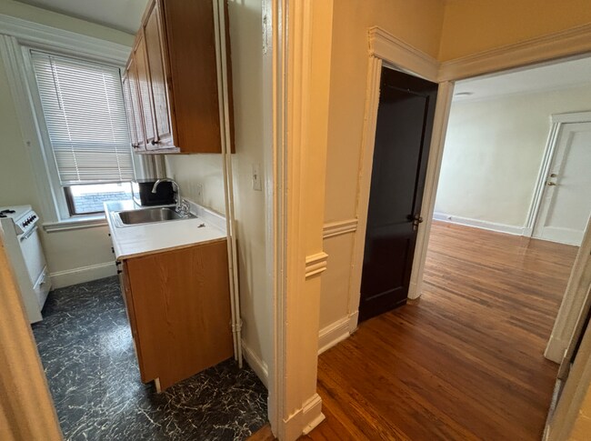 84 New Whitney St