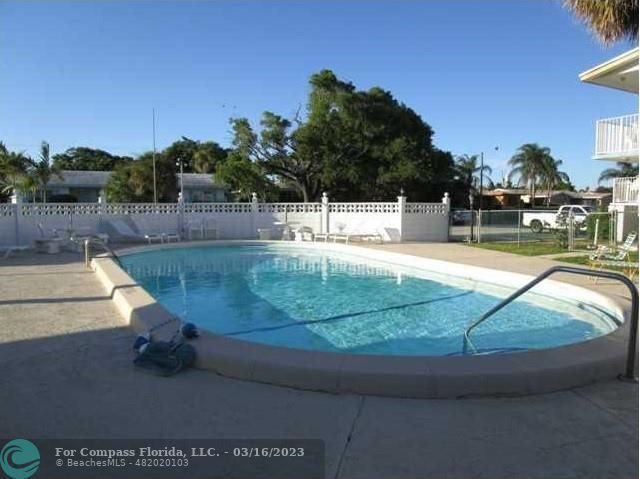 Photo - 2100 NE 51st Ct