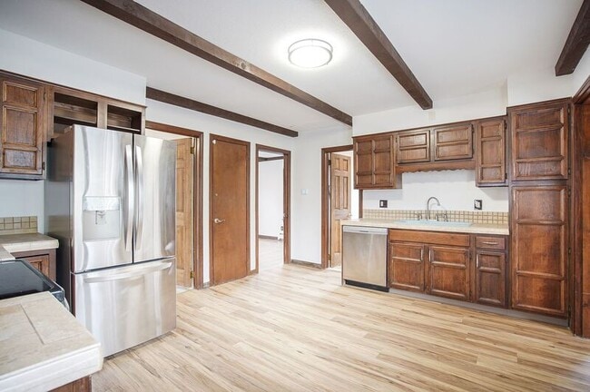 Photo - 52 Ludger Ave