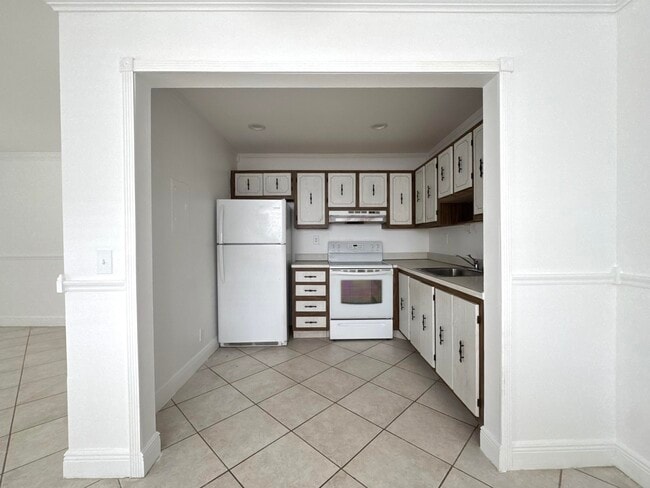 Photo - 80 Normandy Ln