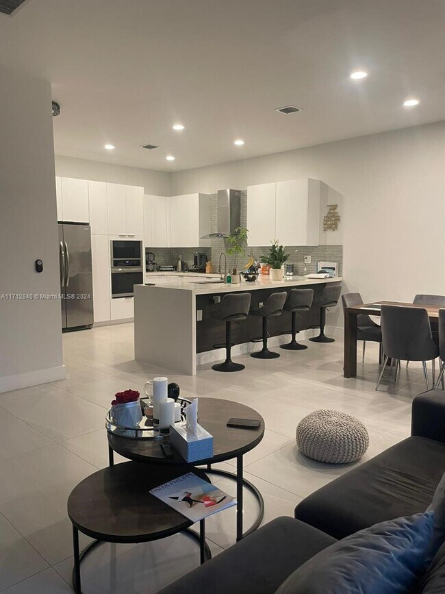 Photo - 3270 SW 44th St