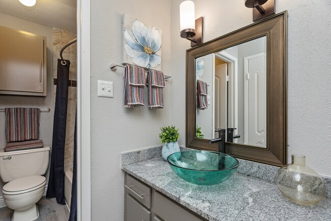 Del Mar Apartments