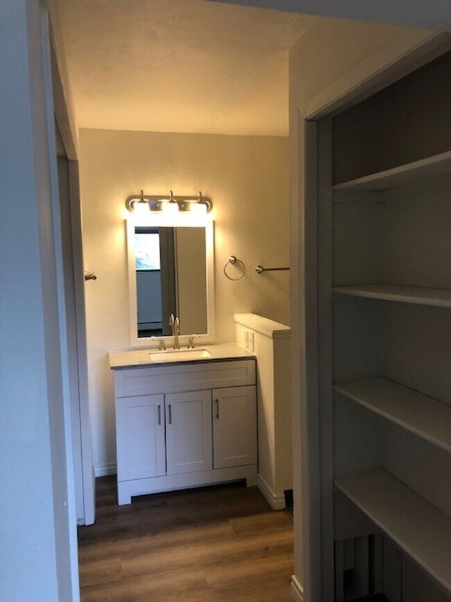 Photo - Conveniently Located Boulder Condo for Rent with Pool Overlooking the Flatirons Unit 111