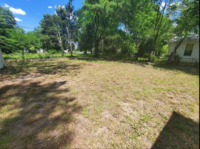 Photo - 1922 Oak Hill Ln