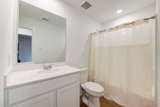 Photo - 3110 Spanish Oak Ln