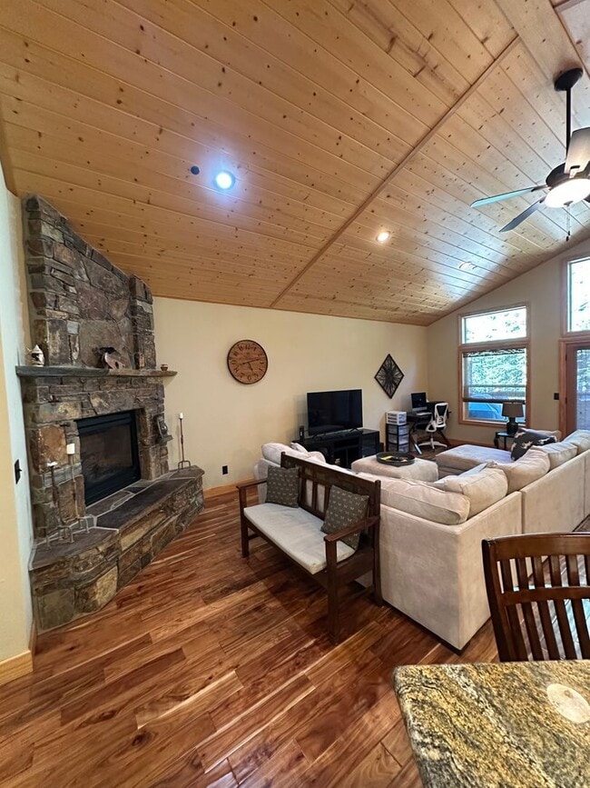 Photo - 11913 Snowpeak Way
