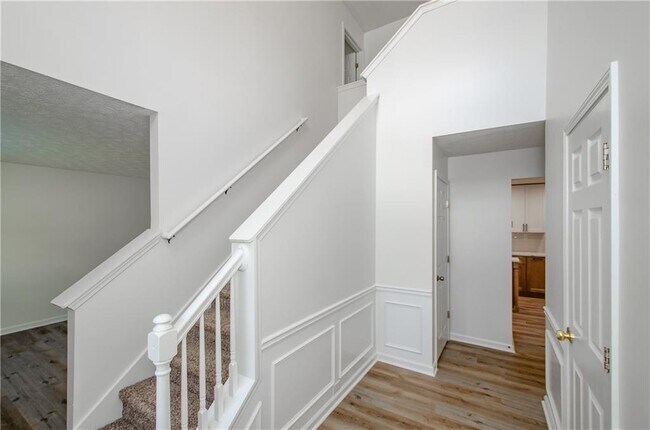 Photo - 3390 Northcliff Dr