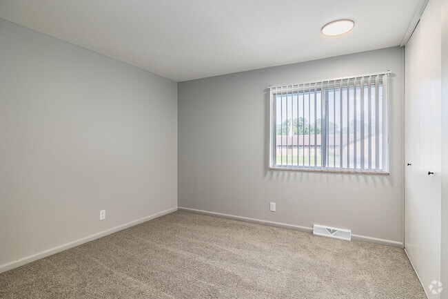 2BD, 1BA - 780SF