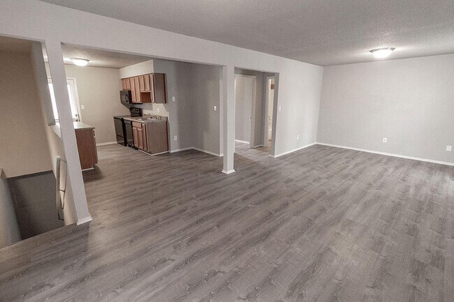 Photo - 212 Wheaton Ct