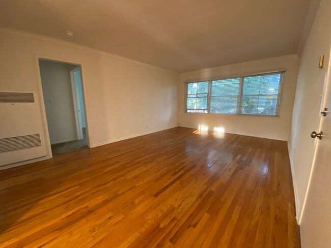 Photo - 1622 W Huntington Dr Unit A