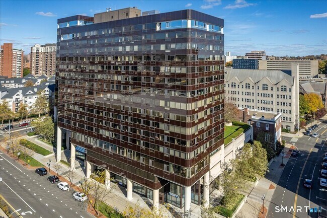 Building Photo - 127 Greyrock Pl Unit 810
