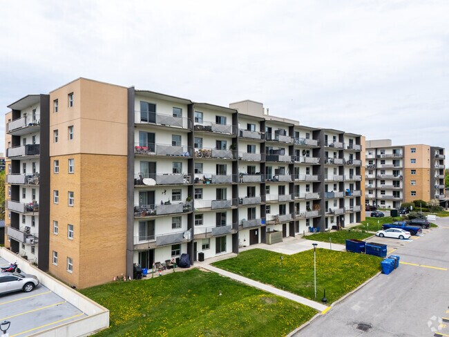 Building Photo - Lynden Gate Estates