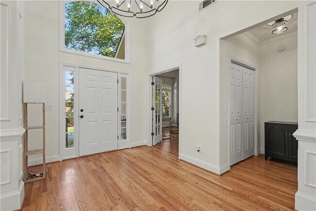 4315 Rosemont Dr