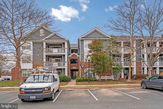 Photo - 20320 Beechwood Terrace Unidad 203