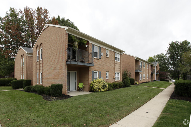 Cloister Gardens - Cloister Gardens Apartments