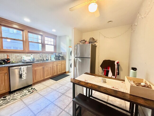 Photo - 202 Calumet St Unit 1