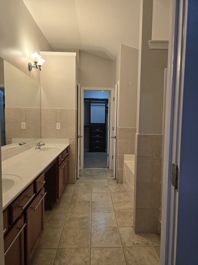 Photo - 1642 Balvaird Dr