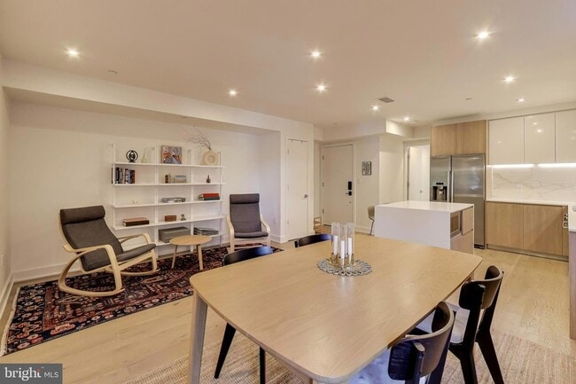 Photo - 4017 Davis Pl NW Unidad 3