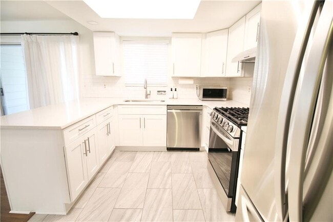 Photo - 34 Little Silver Ct