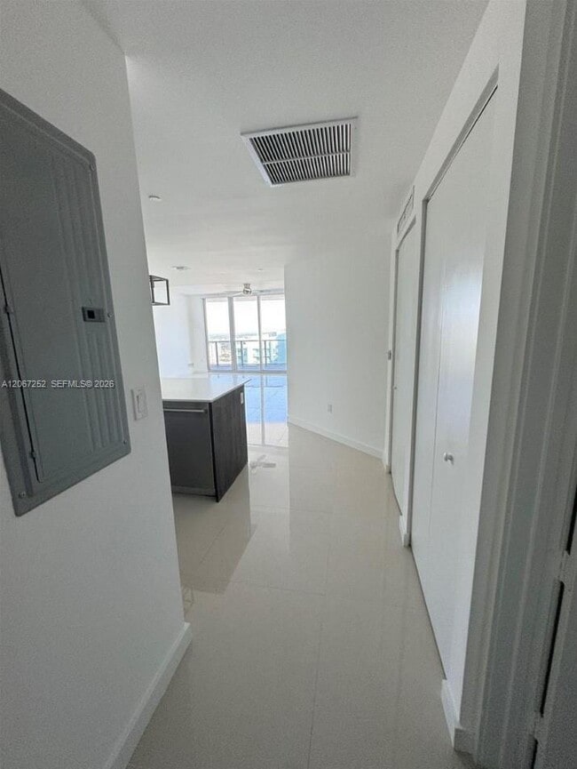 Photo - 488 NE 18th St Unit 5005