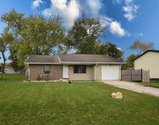 Building Photo - 1107 Hilltop Blvd