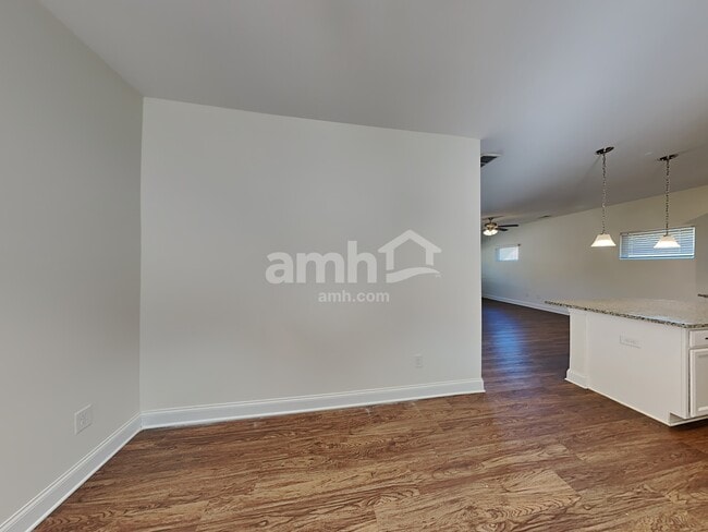 Photo - 112 Oscar Way