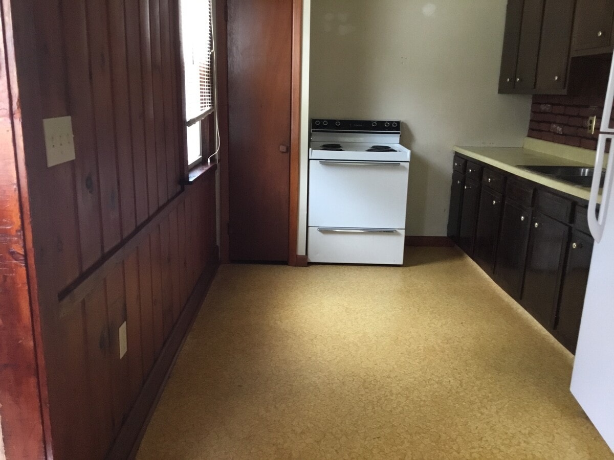 Photo - 446 Riverside Dr Apartments Unit 1