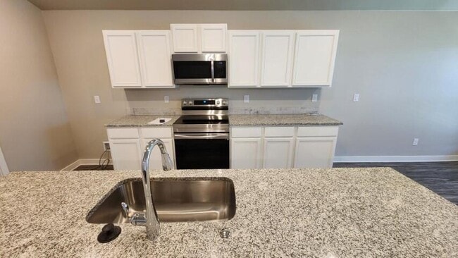 Photo - 13609 Sherman Ave