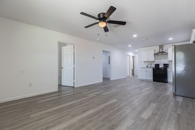 1006 Co Rd 4516