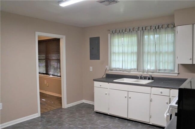 Photo - 212 W 20th Ave