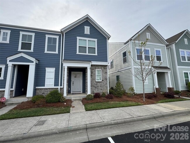 Photo - 335 Ladybird Ln