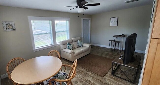 Photo - 8429 Citrus Way