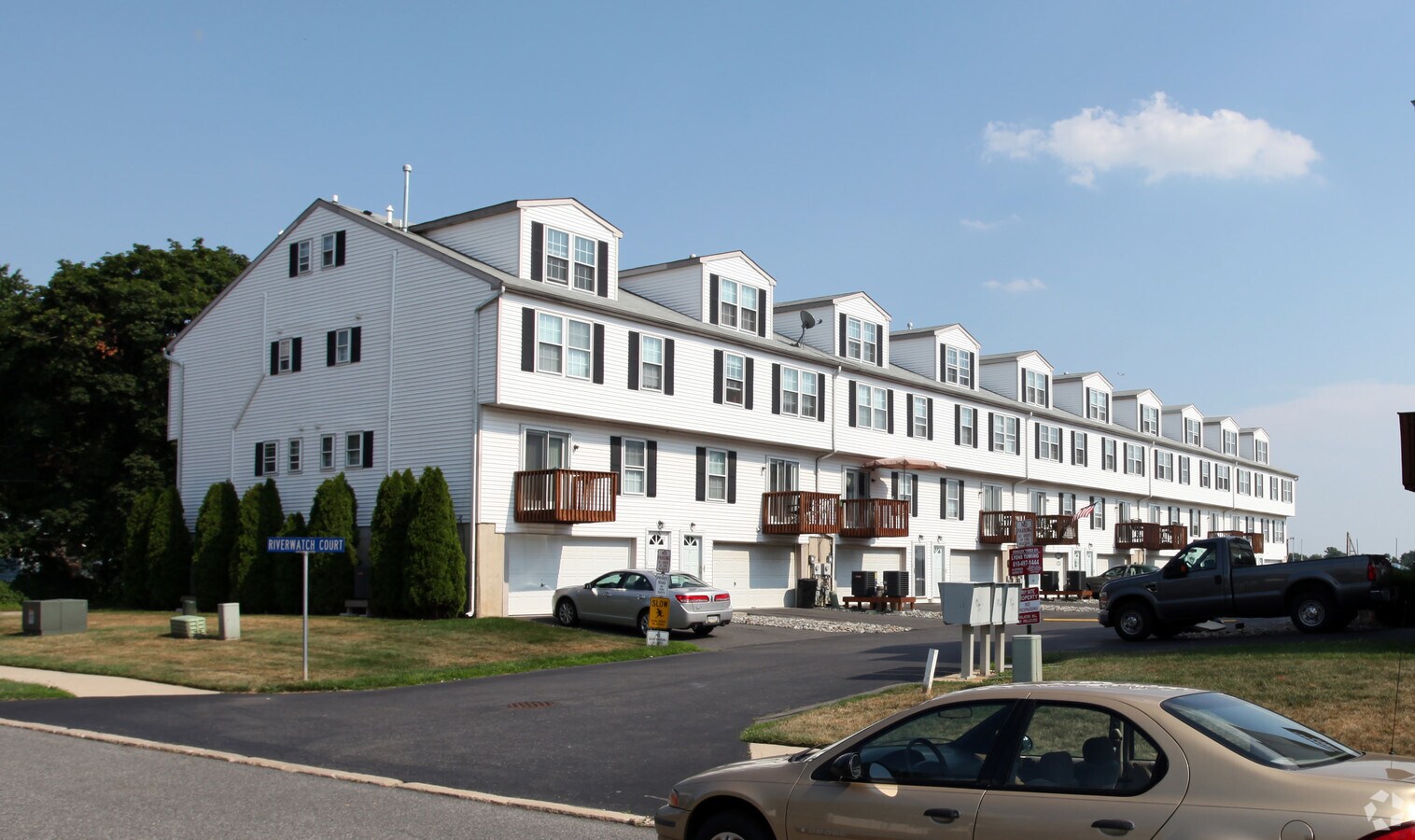 Photo - Riverwatch Court