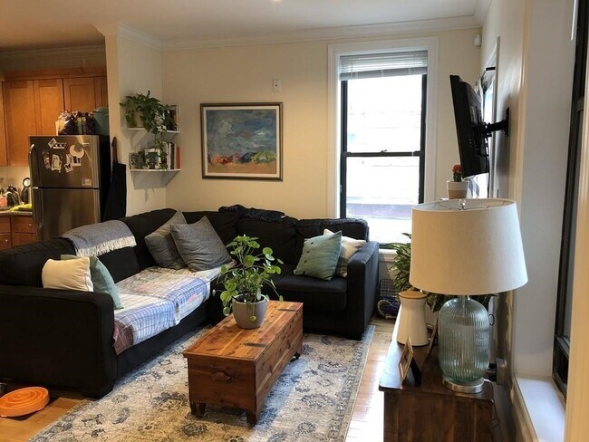 Photo - 90 White St Unit 3