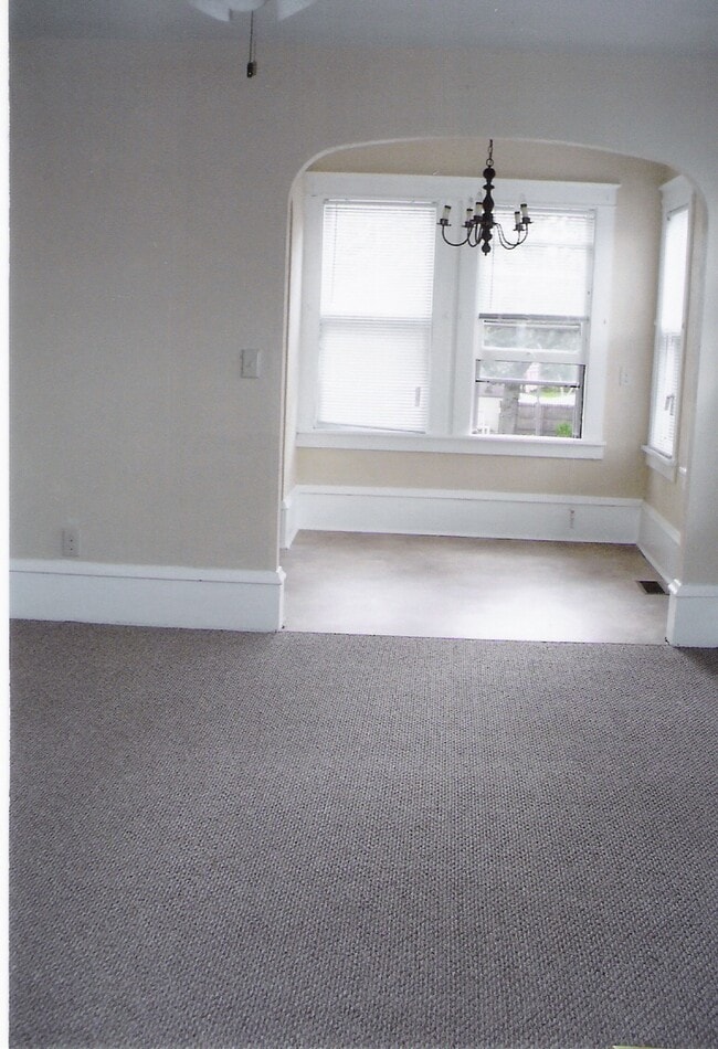 Building Photo - 111 Main Ave W Unit 202