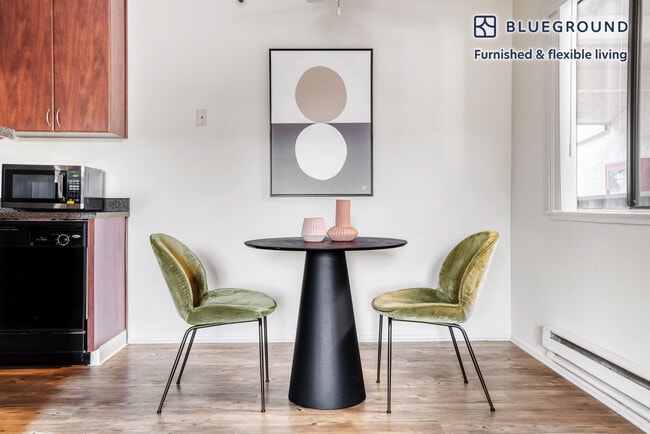 Photo - 1600 Villa St Unidad FL3-ID1141