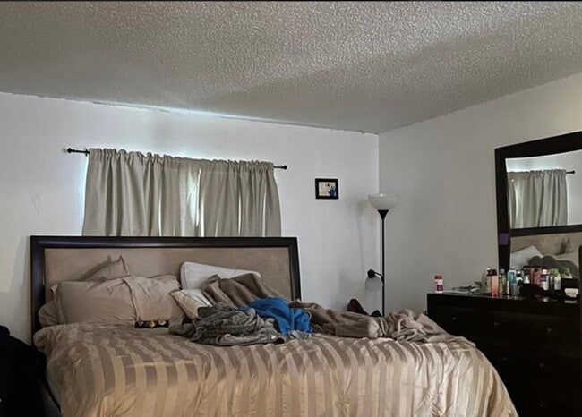 Photo - 7210 N Manhattan Ave Unit 1724