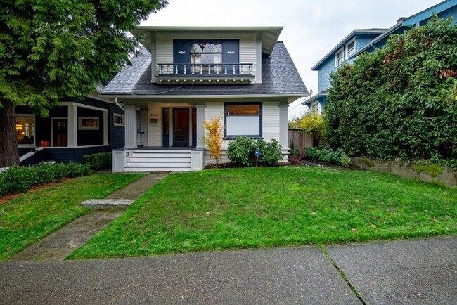 Photo - 1250 16th Ave E