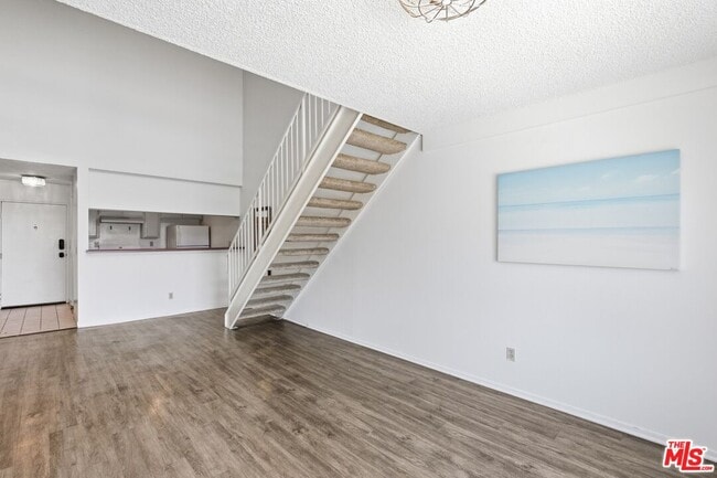 Photo - 3600 Bagley Ave Unidad 302