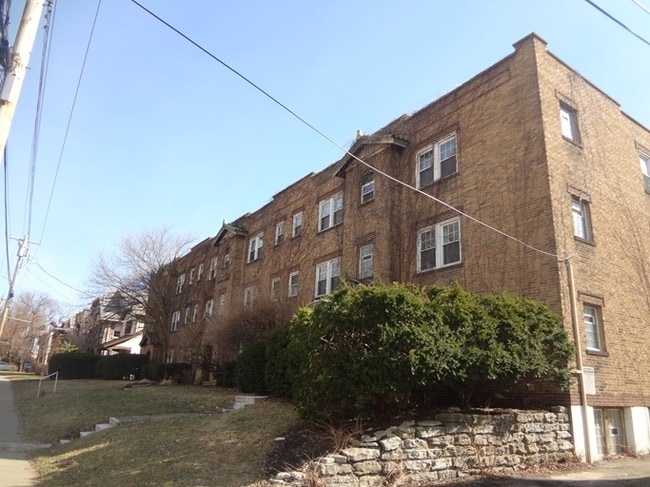 Photo - 415 Probasco St