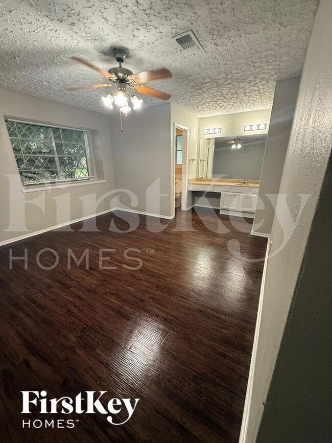 Photo - 15706 Tammany Ln