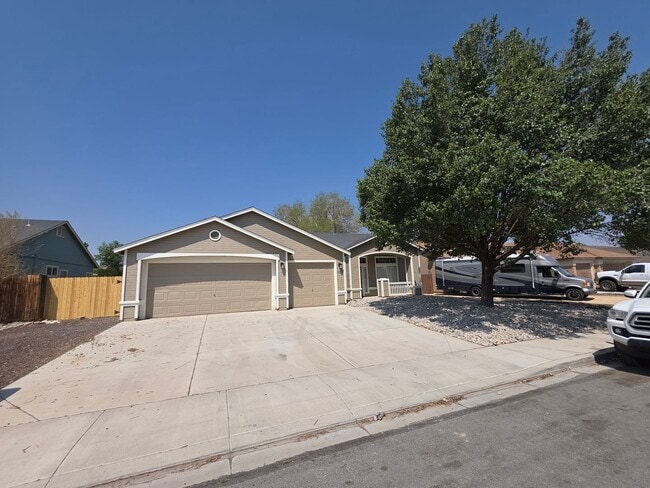 Photo - 3 Bedroom Remodeled in FANTASTIC Location