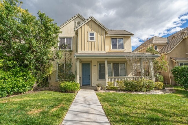 Building Photo - Spacious 3-Bedroom Home in the Andorra Community of Valencia!