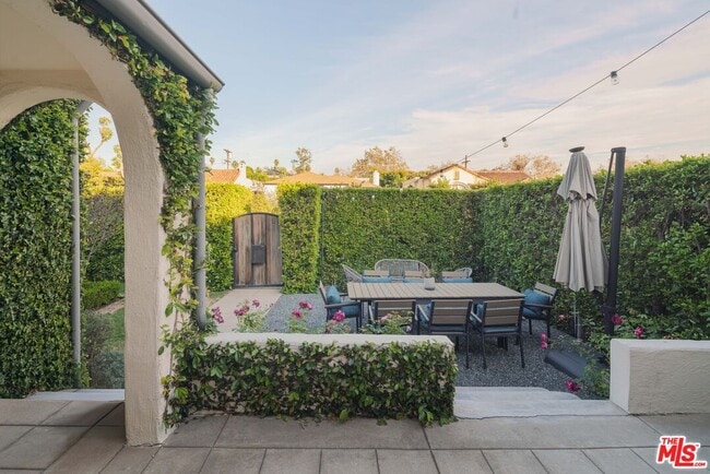 Photo - 513 N Mansfield Ave