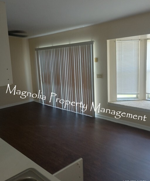 Photo - 1070 Martin Blvd