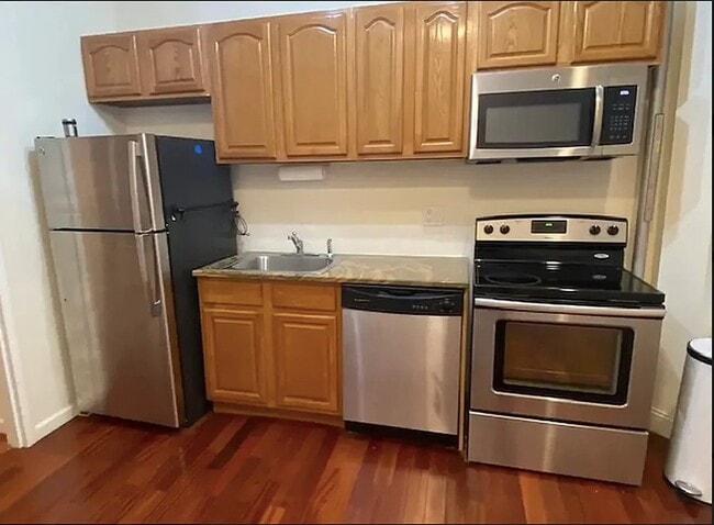 Photo - 129 W 56th St Unit 4R