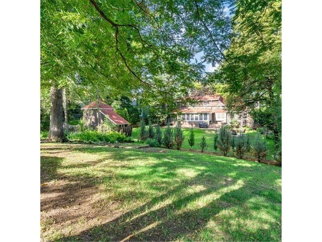 Photo - 4520 Vandervork Ave