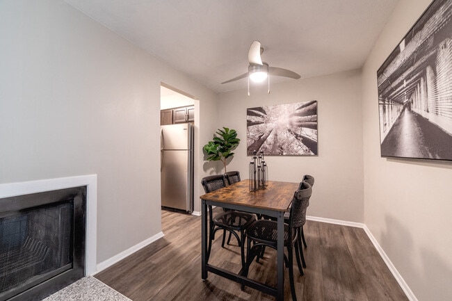 Dining Room at Woodbridge Bloomington