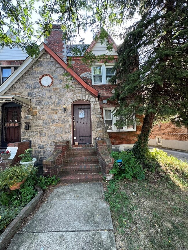 Building Photo - 68-27 Alderton St Unit 1 Rental