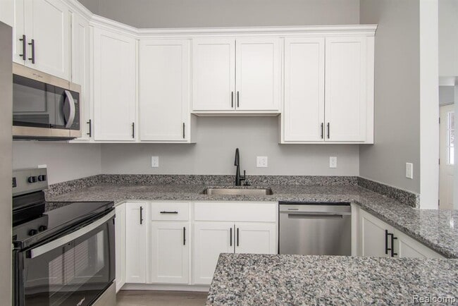 Photo - 2455 Crumb Rd